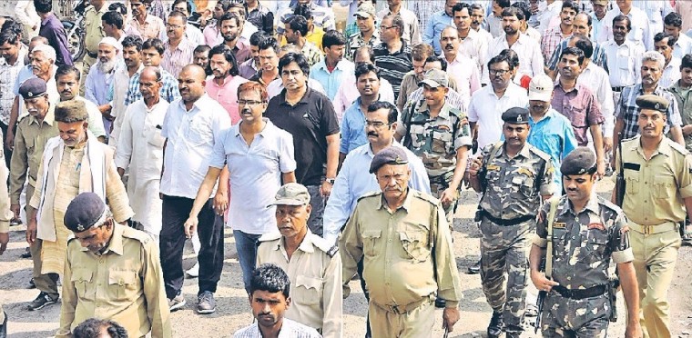 DM Md.Sohail, SP Vikas Kumar, SDM Sanjay Kumar Nirala participating in a procession at Madhepura .