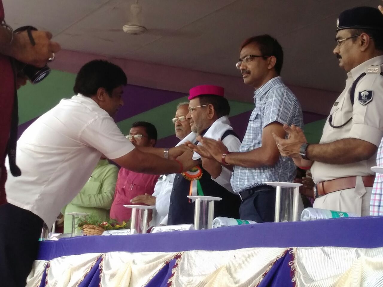 National Leader and M.P. Sri Sharad Yadav honoured by D.D.C. Mithilesh Kumar in the inaugural function of Inter District State Kabaddi Competition at BN Mandal Stadium Madhepura .