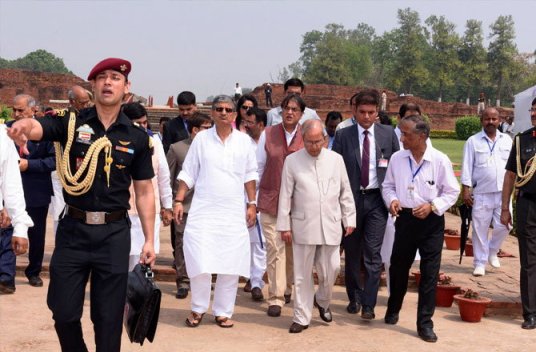 President Pranab Mukherjee Visiting Vikramshila University Ruins
