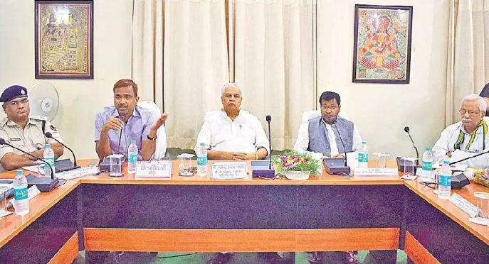 Energy Minister Bijendra Prasad Yadav , SC-ST Minister Ramesh Rishideo , Ex-Minister Narendra Narayan Yadav , Dynamic DM Md.Sohail , SP Vikas Kumar and others attending a Meeting on Badh Samiksha at Jhallu Babu Sabhagar Madhepura.