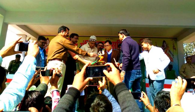 Dynamic DM Md.Sohail, Samajsevi Dr.Bhupendra Narayan Yadav Madhepuri , Singeshwar Mandir Trust Chairman Samir Kumar Jha inaugurating Mahashivratri Mela at Singheshwar Mandir, Madhepura.