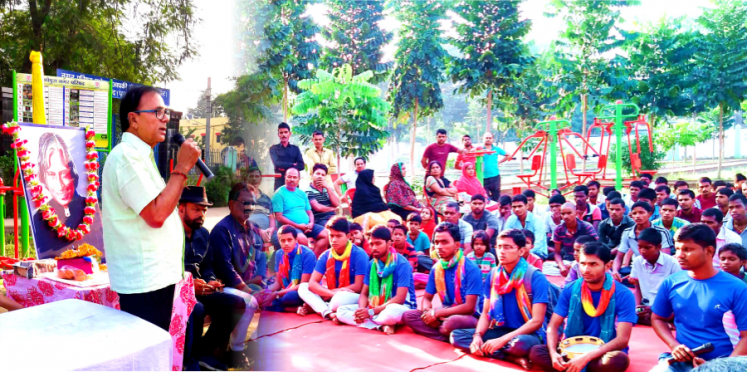 Dr.Bhupendra Madhepuri addressing the 88th Jayanti Samaroh of Bharatratna Dr.A.P.J.Abdul Kalam at Dr.A.P.J.Abdul Kalam Park, Madhepura.