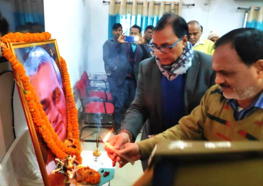 Dr.Madhepuri, SP Sanjay Singh , DDC Mukesh Kumar, NDC Rajnish Ray and others paying tribute to Bharatratna Atal Bihari Bajpai on 94th Birth Anniversary at Samaharnalaya Madhepura.