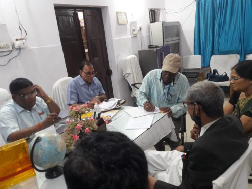 Dr.Bhupendra Narayan Yadav Madhepuri, Civil Surgeon Dr.Shahi and others at Sadar Hospital Madhepura meeting.