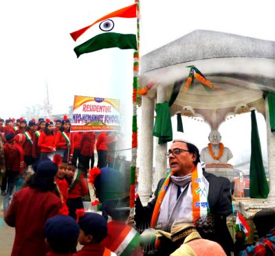 Dr.Bhupendra Narayan Yadav Madhepuri addressing kids after flag hoisting at Bhupendra Chowk, Madhepura on Republic Day 2018.